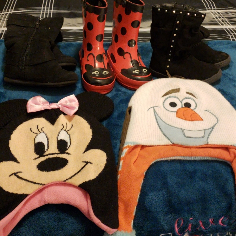 Children boots and hat